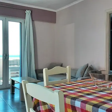 Maistros Seafront Appartement