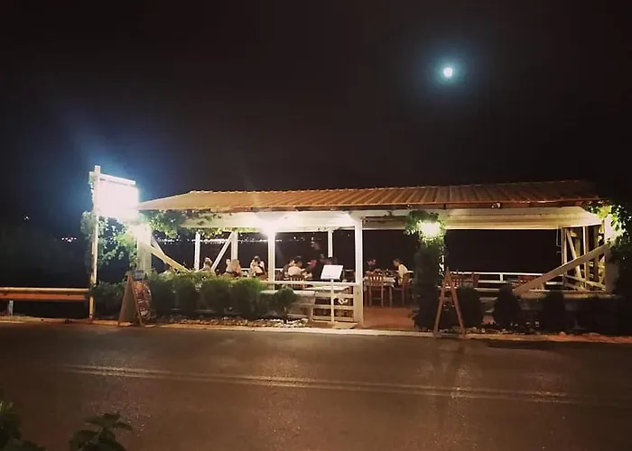 Maistros Seafront *