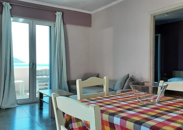 Maistros Seafront Apartament